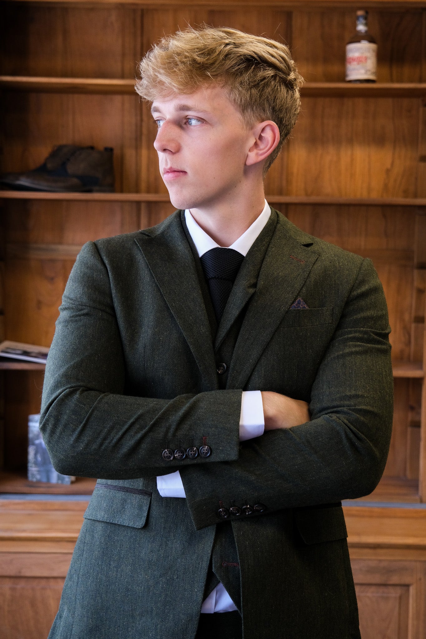 TAVERNY Chief tweed olive suit