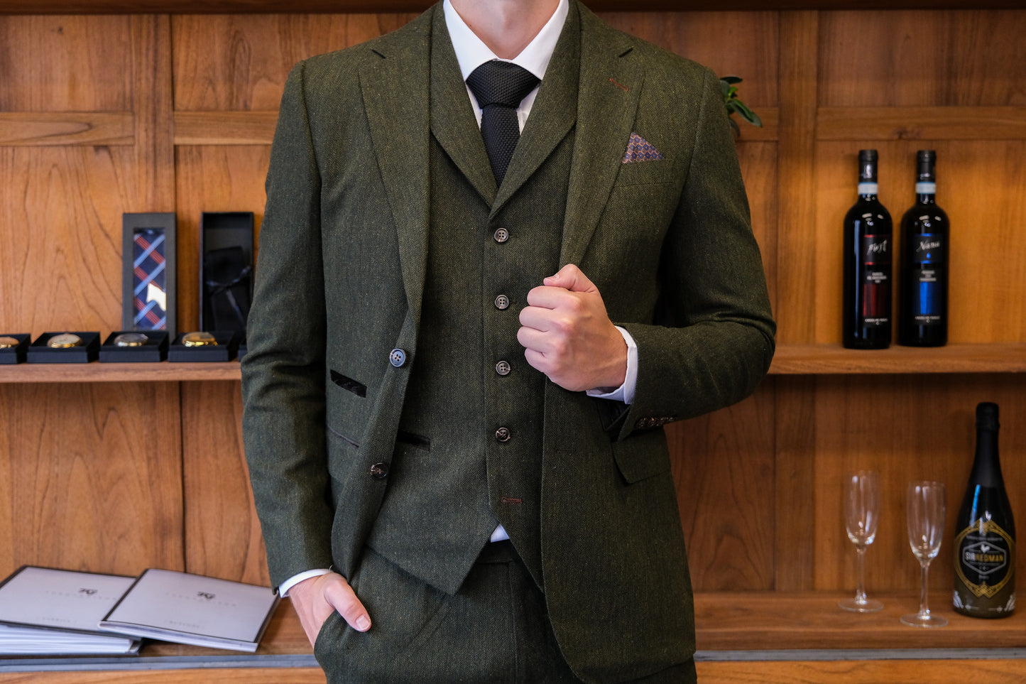 TAVERNY Chief tweed olive suit