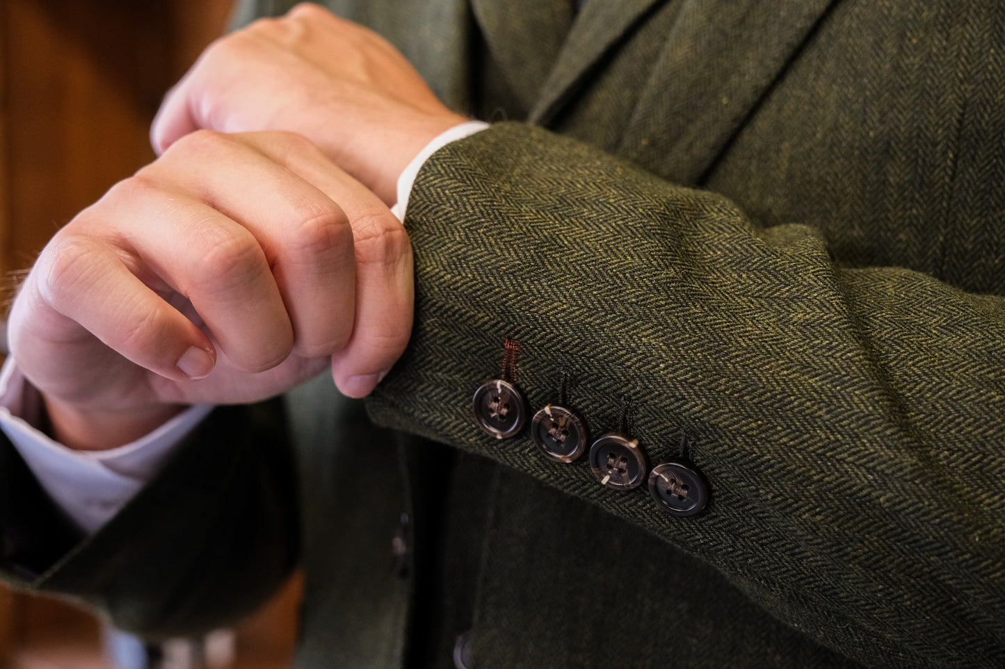 TAVERNY Chief tweed olive suit